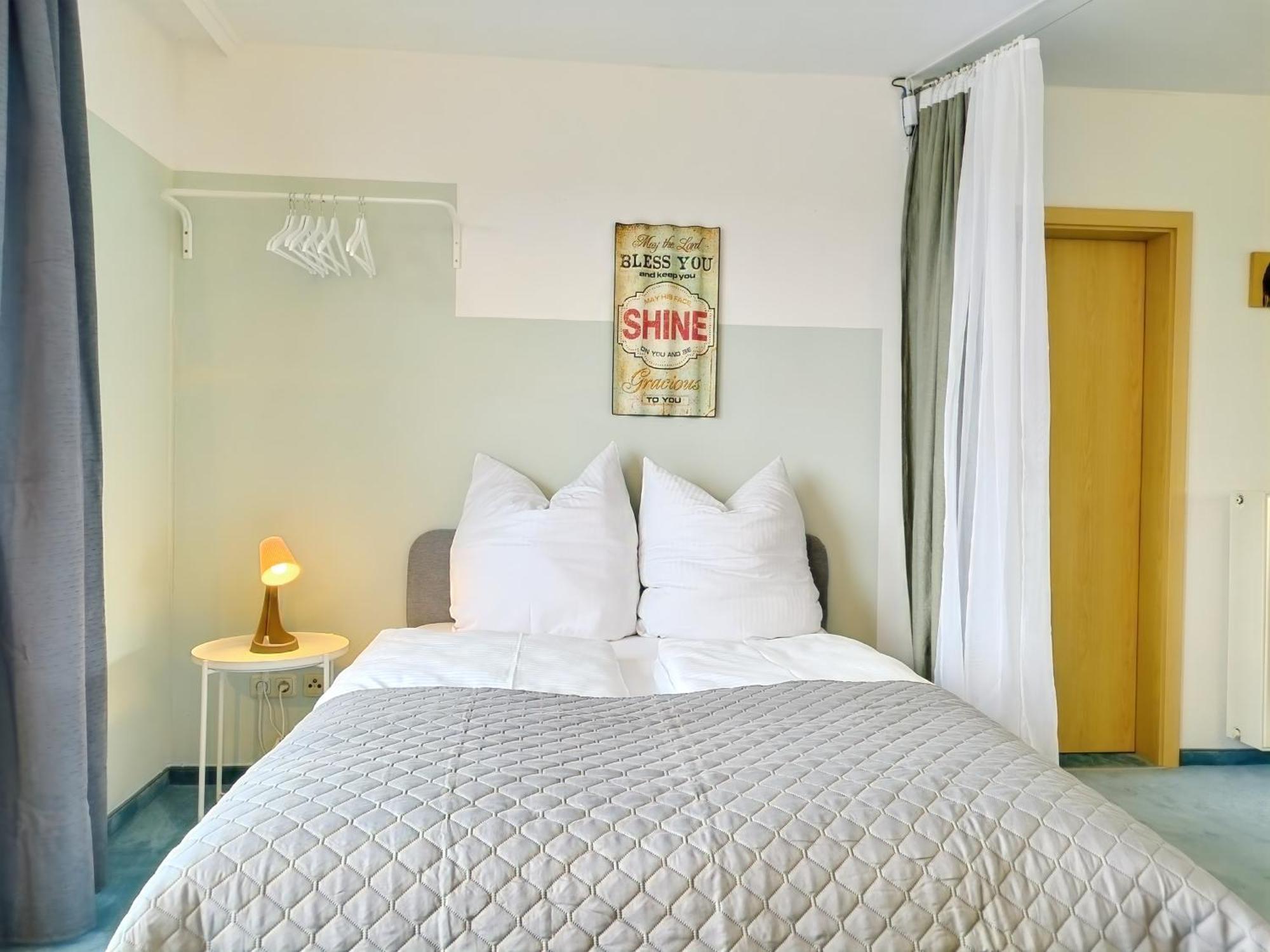 Seeblickapartment Fuer Bis Zu 12, Nuernberg & Schwabach In 30-35 Minuten Zu Erreichen, Sauna, Arbeitsplatz, Dachterrasse & Grill シュパルト エクステリア 写真