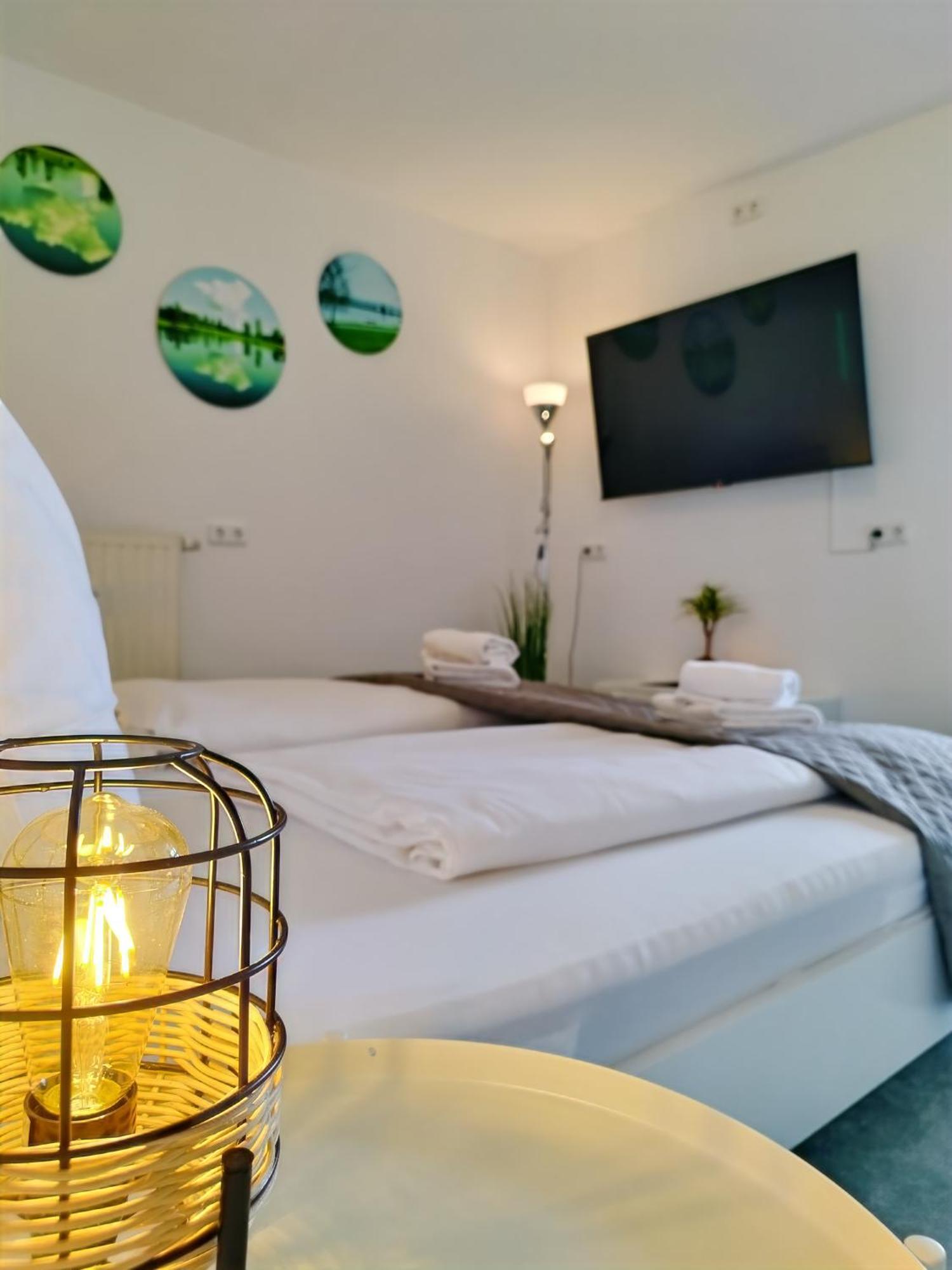 Seeblickapartment Fuer Bis Zu 12, Nuernberg & Schwabach In 30-35 Minuten Zu Erreichen, Sauna, Arbeitsplatz, Dachterrasse & Grill シュパルト エクステリア 写真