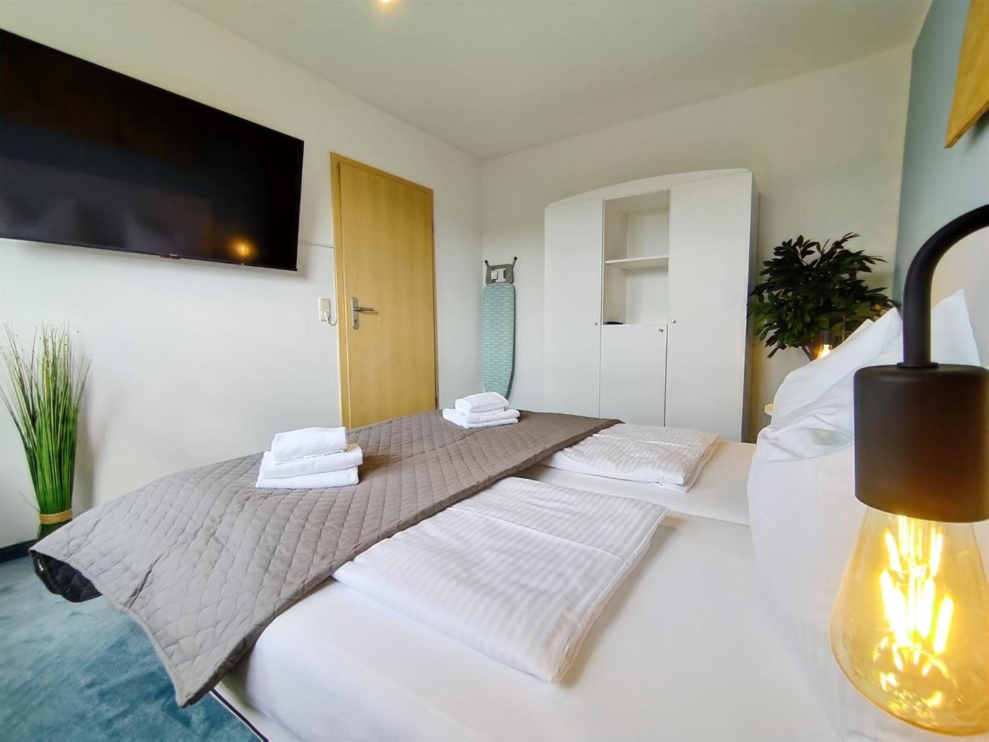 Seeblickapartment Fuer Bis Zu 12, Nuernberg & Schwabach In 30-35 Minuten Zu Erreichen, Sauna, Arbeitsplatz, Dachterrasse & Grill シュパルト エクステリア 写真