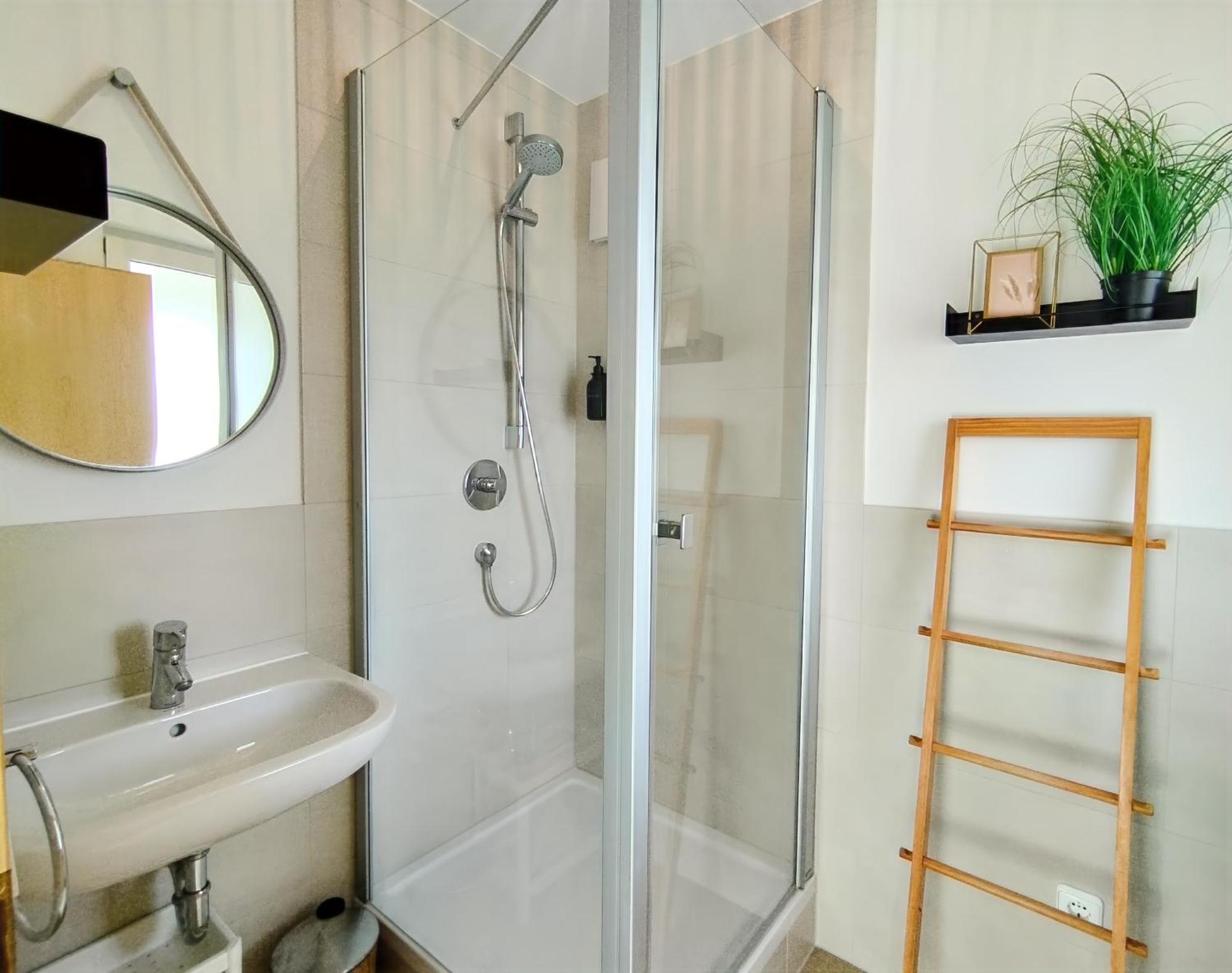 Seeblickapartment Fuer Bis Zu 12, Nuernberg & Schwabach In 30-35 Minuten Zu Erreichen, Sauna, Arbeitsplatz, Dachterrasse & Grill シュパルト エクステリア 写真